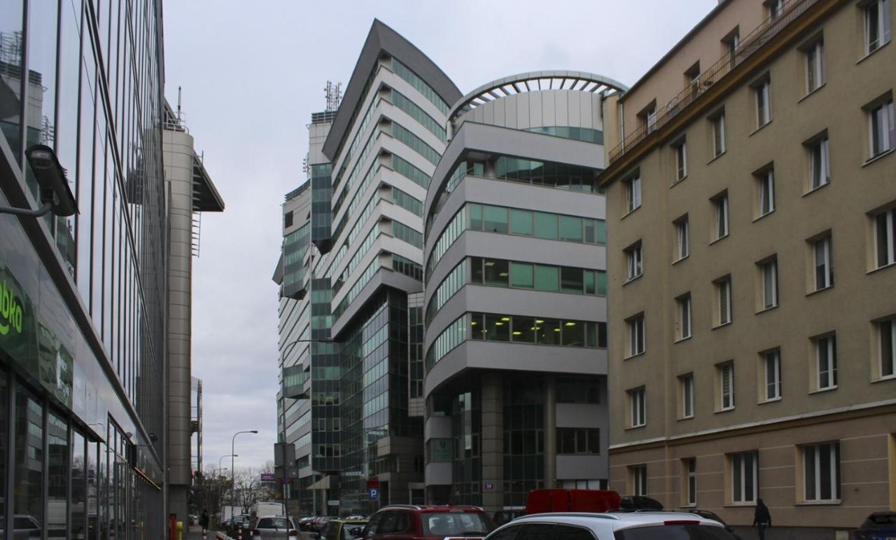 Modern Apartment With Pool Near Golden Terraces Varsavia Esterno foto